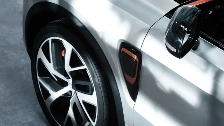 Lynk & Co 01 - 8