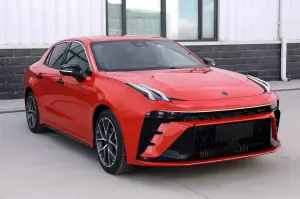 Lynk e Co 03 restyling - Foto 