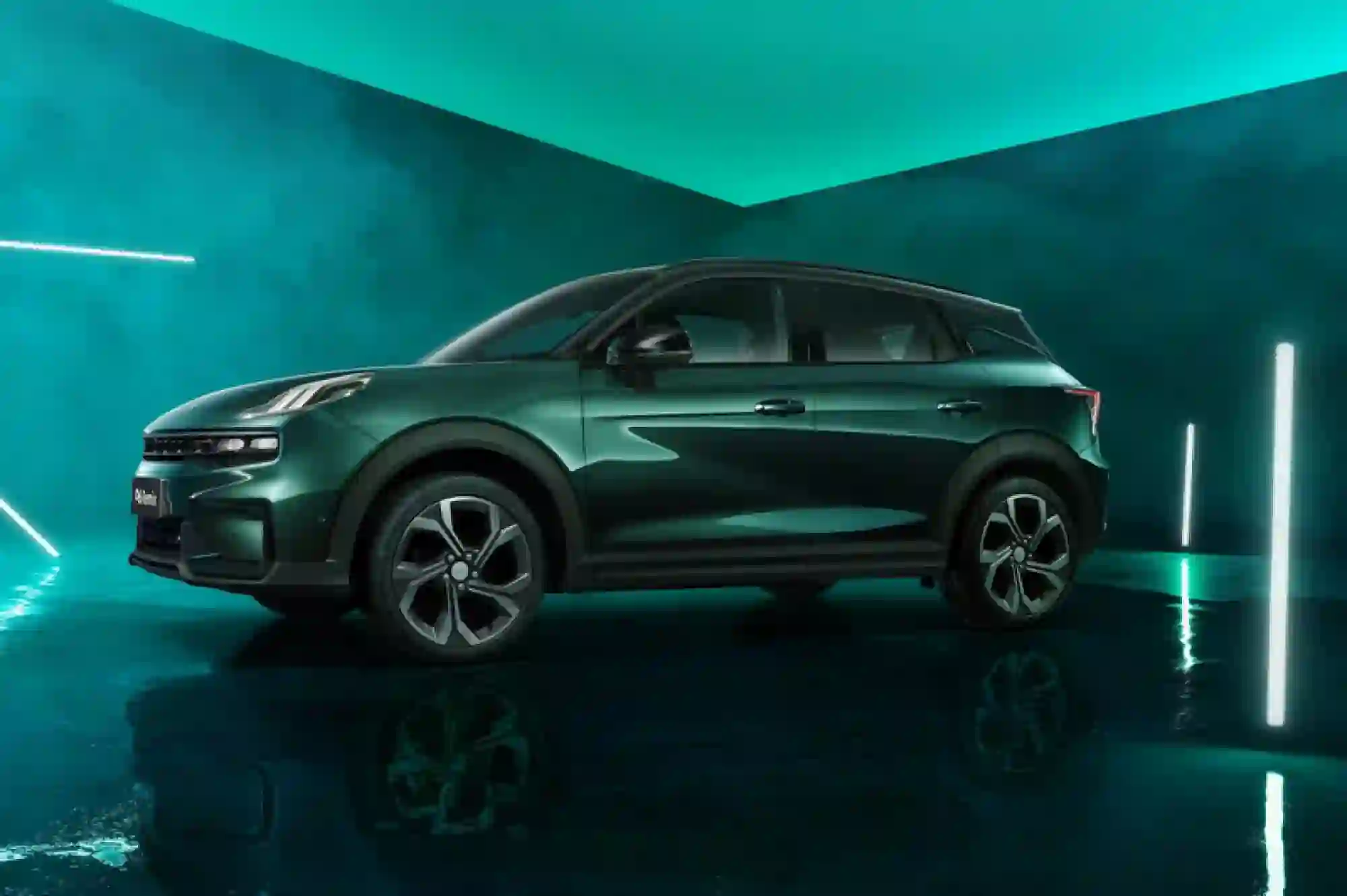 Lynk e Co 06 Remix  - 12