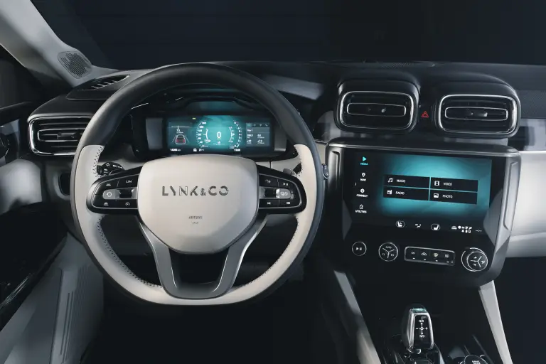 LynkCo 02 - 16