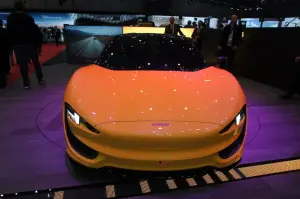 Magna Steyr Mila - Salone di Ginevra 2015