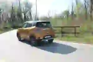 Mahindra KUV100 NXT 2021 - Prova su strada