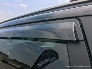 Mahindra KUV100 NXT e XUV500 2019 - Test Drive in Anteprima - 12