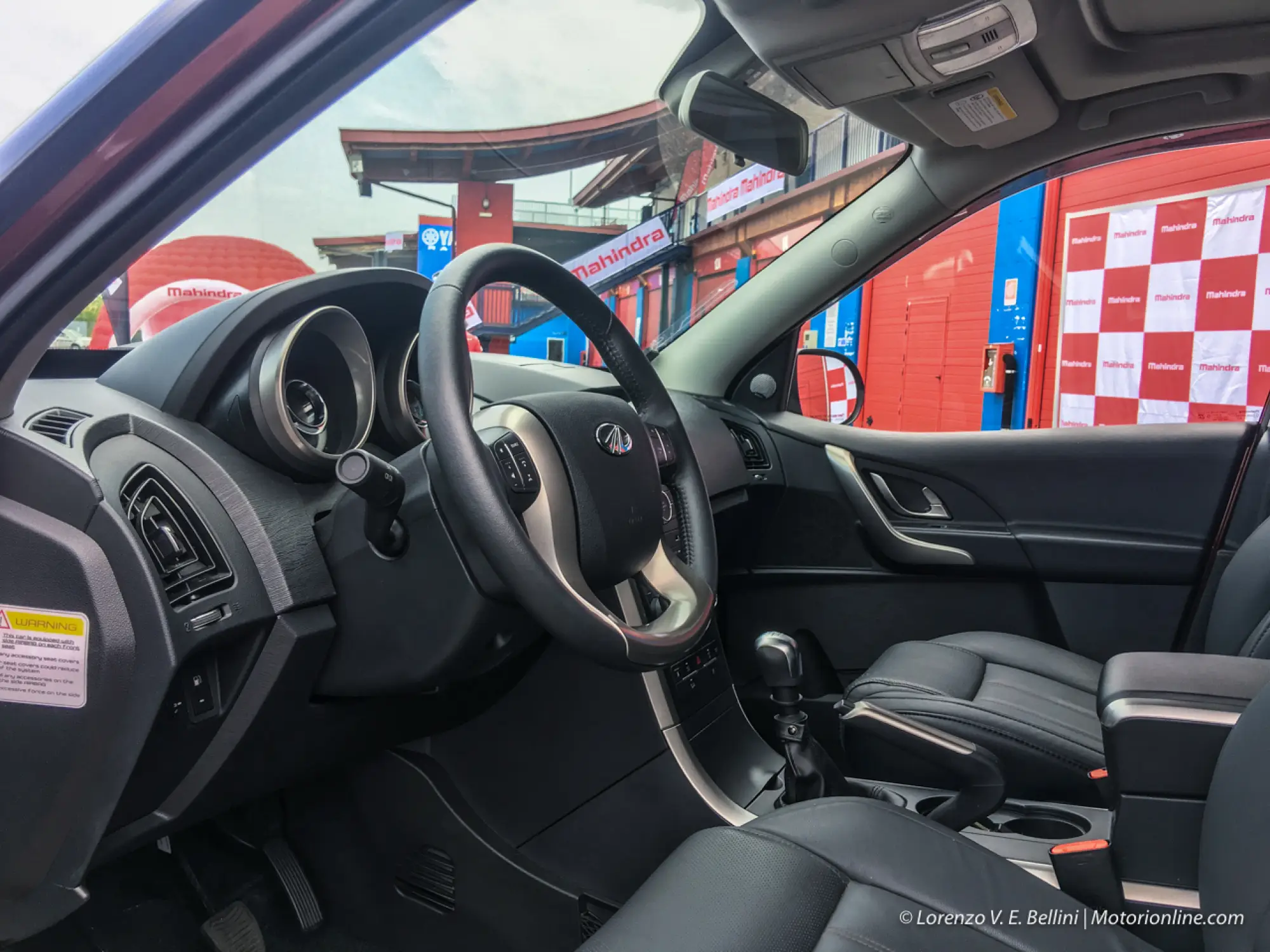 Mahindra KUV100 NXT e XUV500 2019 - Test Drive in Anteprima - 18