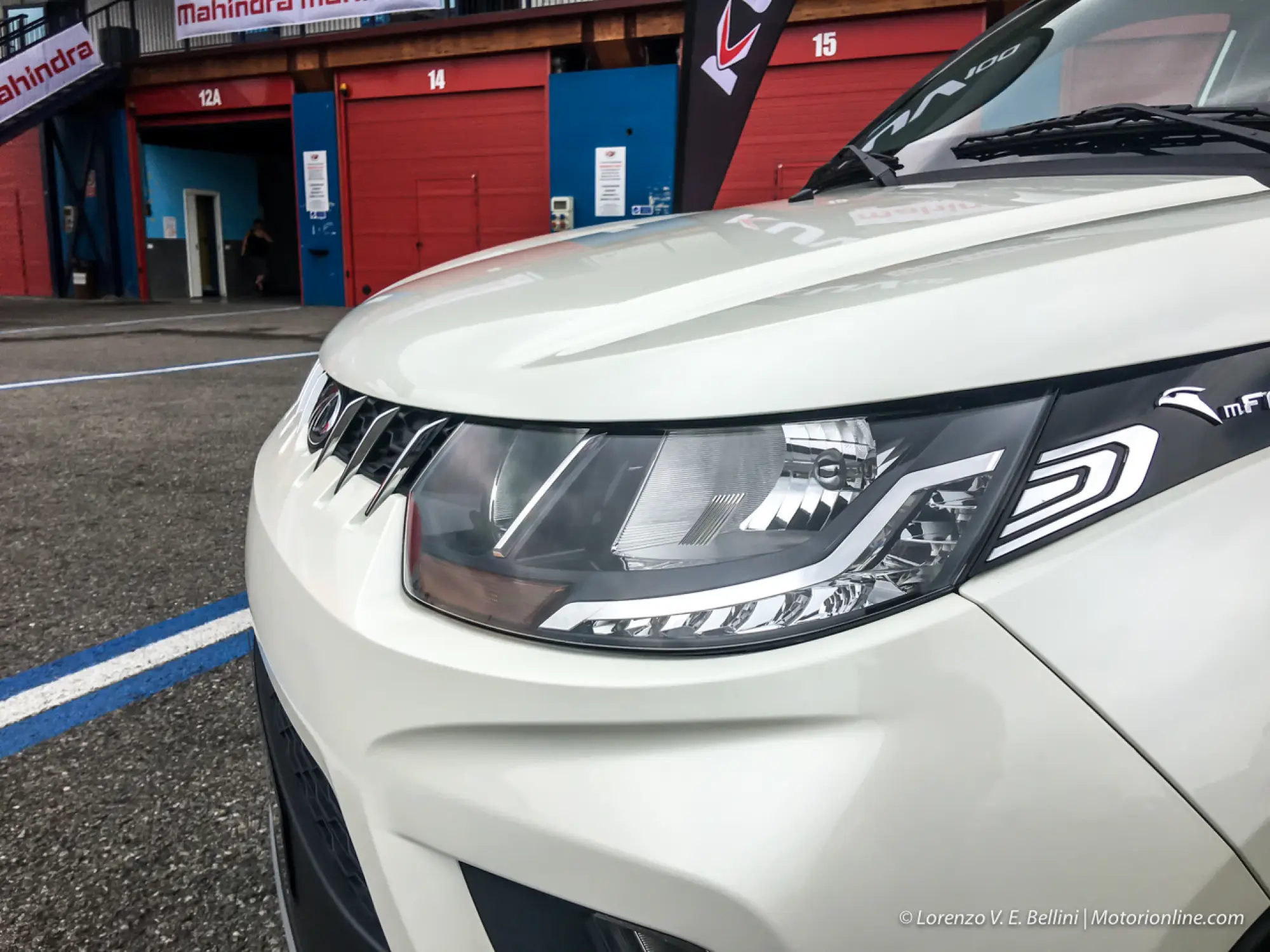 Mahindra KUV100 NXT e XUV500 2019 - Test Drive in Anteprima - 31