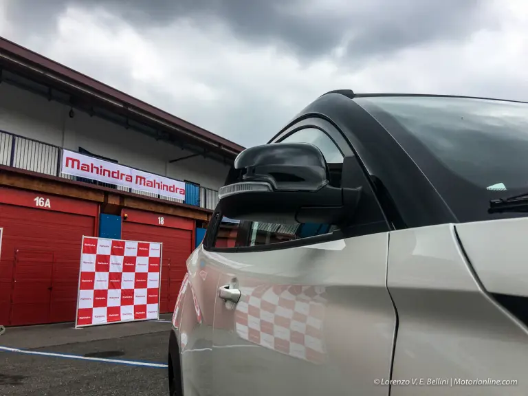 Mahindra KUV100 NXT e XUV500 2019 - Test Drive in Anteprima - 33