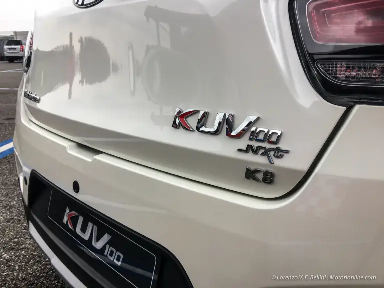 Mahindra KUV100 NXT e XUV500 2019 - Test Drive in Anteprima - 36