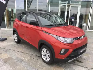 Mahindra KUV100 test drive Lainate - 34