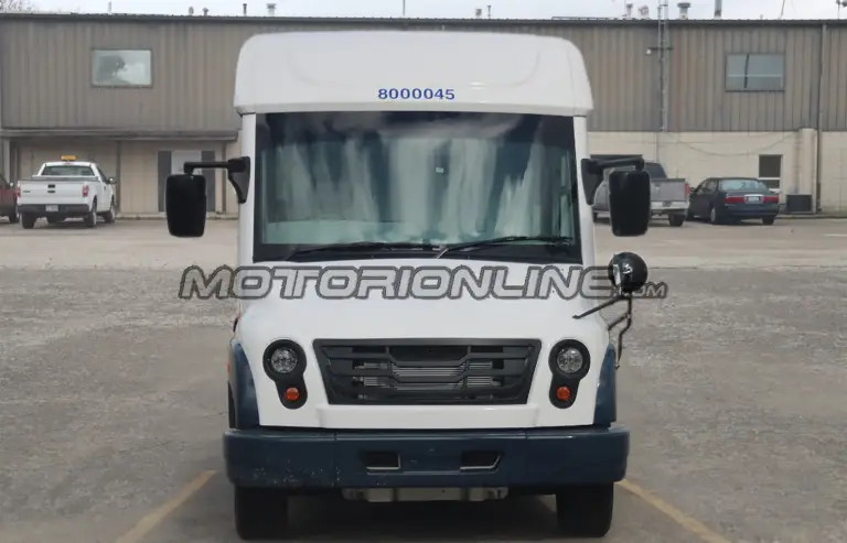 Mahindra Truck Mail USPS - Foto spia 06-11-2017 - 3