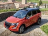 Mahindra XUV500 W10