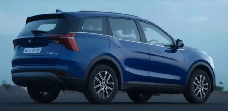 Mahindra XUV700 - 7