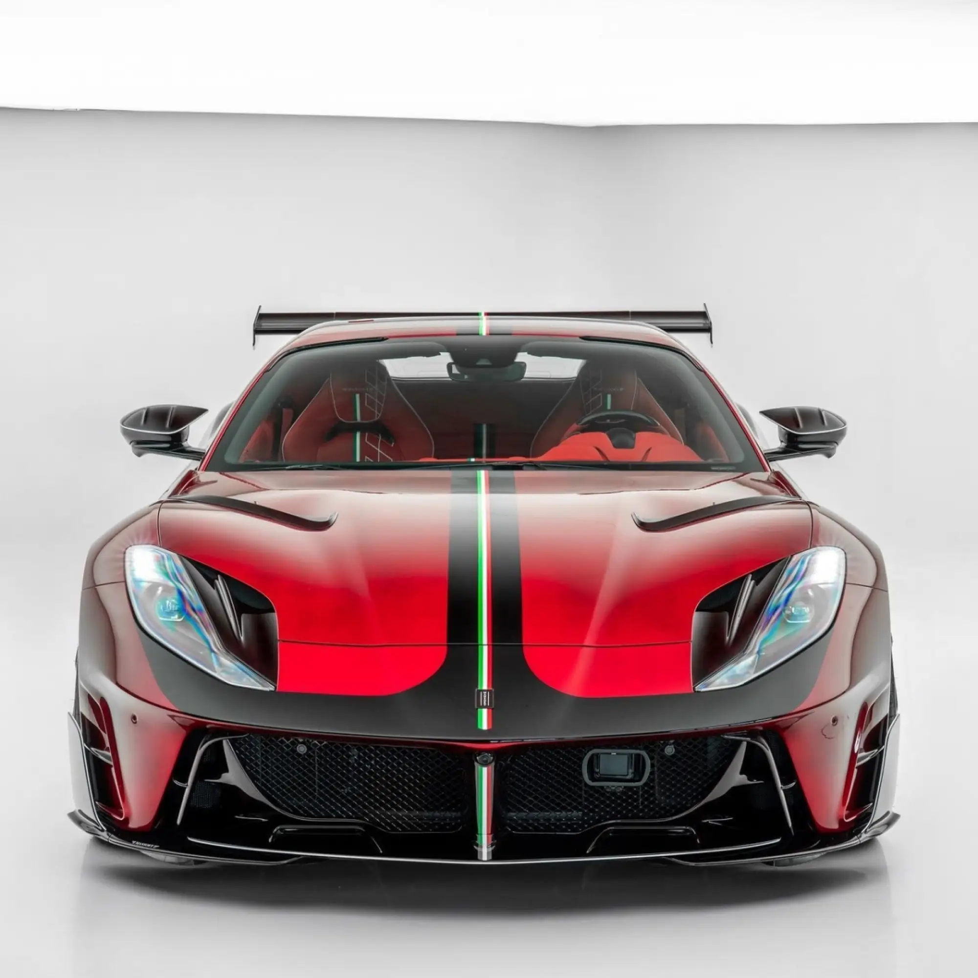 Mansory Stallone Tempesta Nera Ferrari 812 GTS - Foto - 7