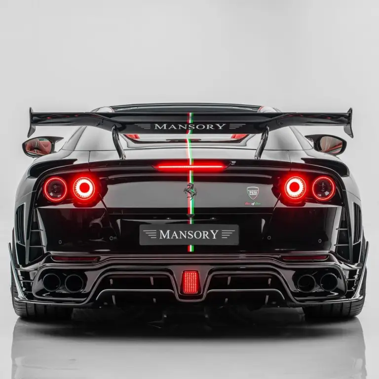 Mansory Stallone Tempesta Nera Ferrari 812 GTS - Foto - 10