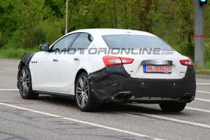 Maserati Ghibli facelift foto spia 18 aprile 2017