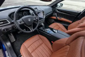 Maserati Ghibli Hybrid 2021 prova su strada video - 6