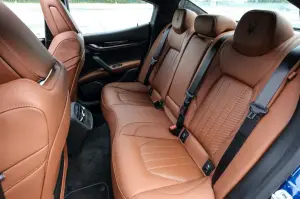 Maserati Ghibli Hybrid 2021 prova su strada video - 8