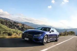 Maserati Ghibli Hybrid 2021 prova su strada video - 10