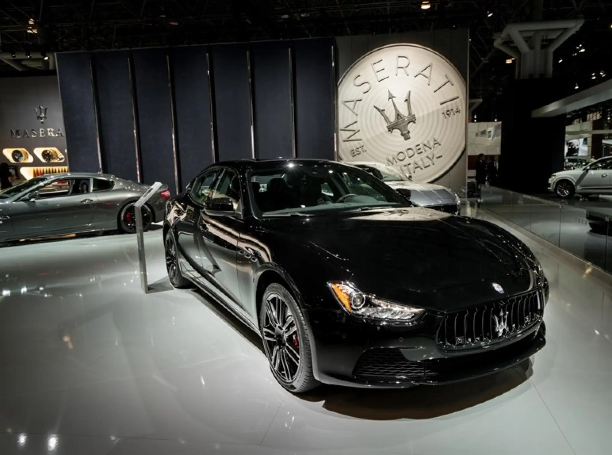 Maserati Ghibli Nerissimo - 4