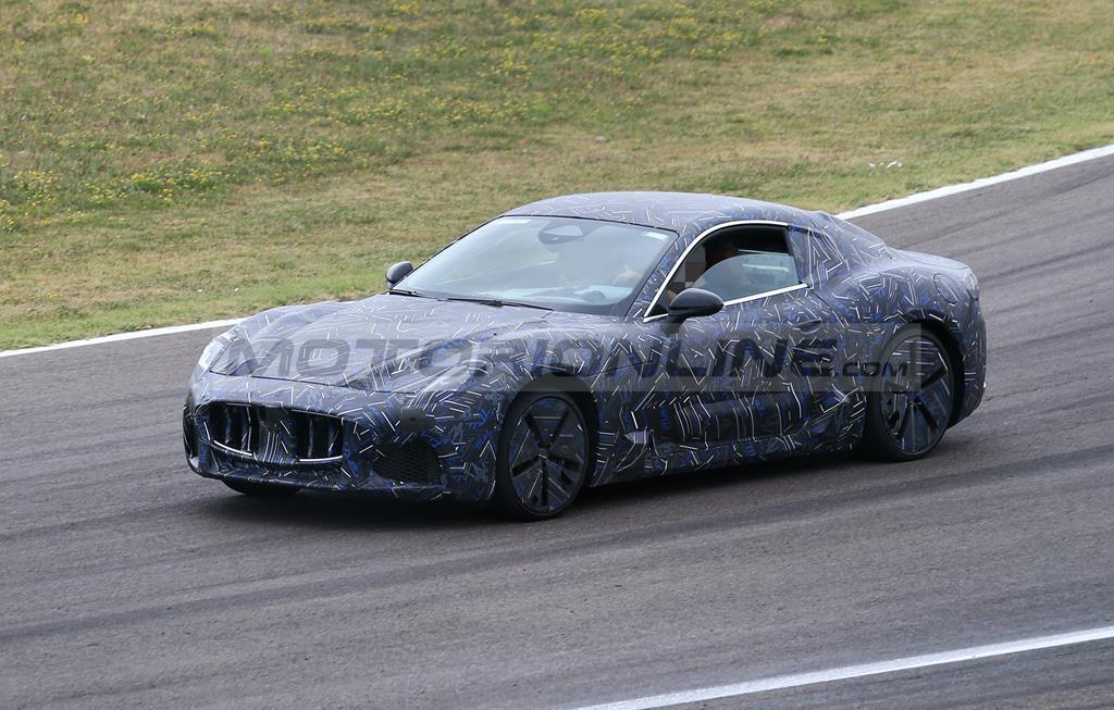 Maserati GranTurismo 2022 - Foto spia 23-07-2021