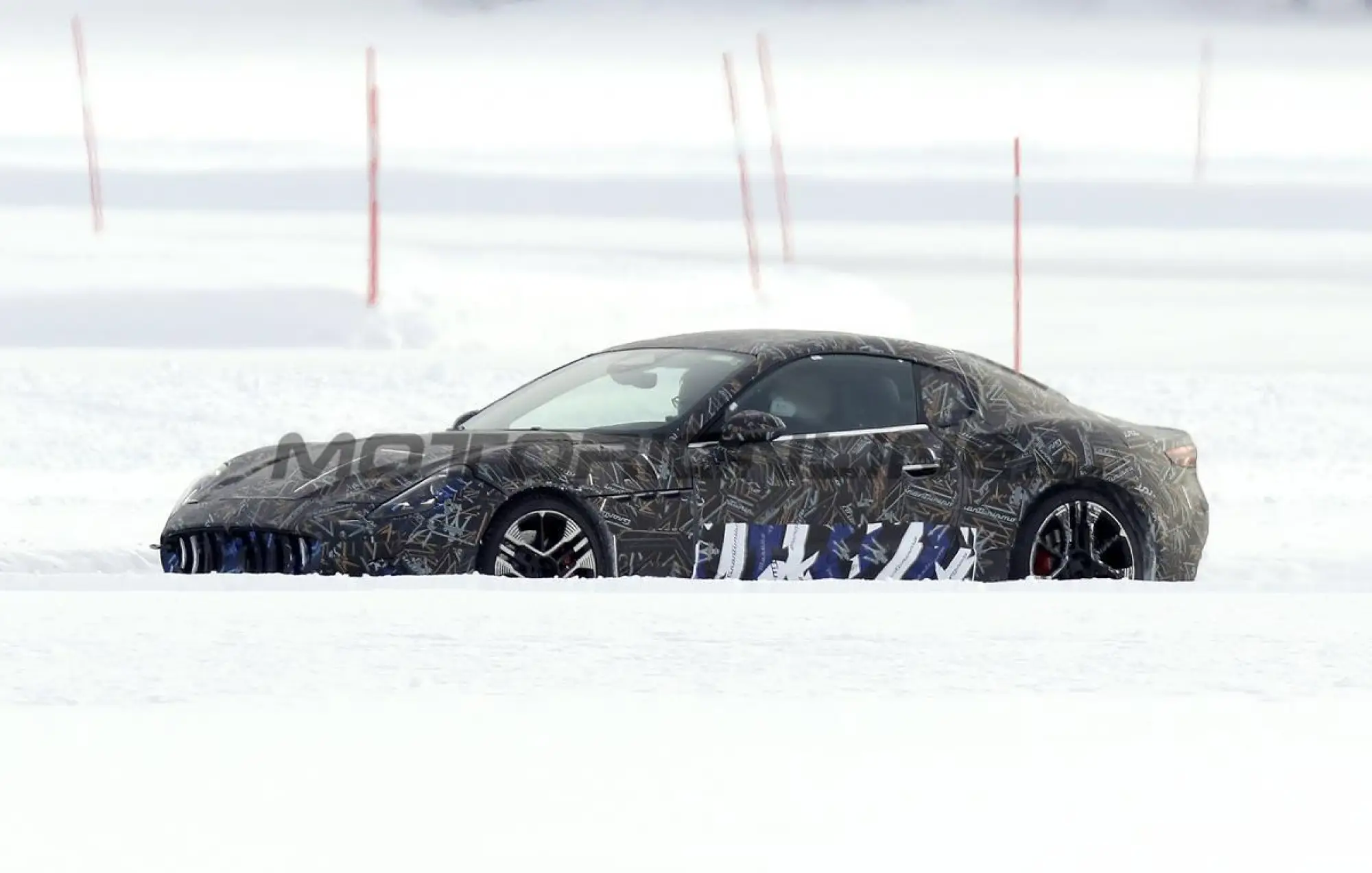 Maserati GranTurismo E - Foto spia 14-03-2022 - 1