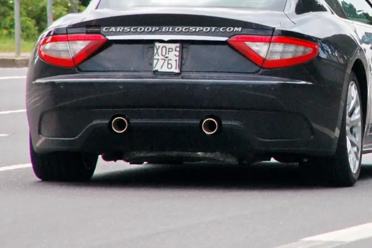 Maserati GranTurismo S 2011 - Foto spia 12-07-2010 - 10