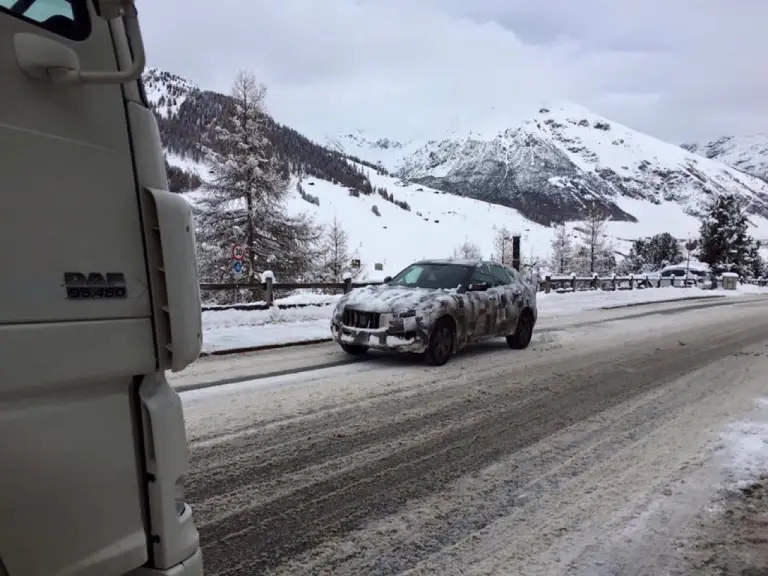 Maserati Levante - foto spia 09-02-2016 - 1