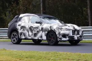 Maserati Levante - Foto spia 21-10-2015 - 4
