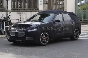 Maserati Levante - Foto spia 24-09-2015
