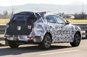 Maserati Levante - Foto spia 26-01-2016 - 6