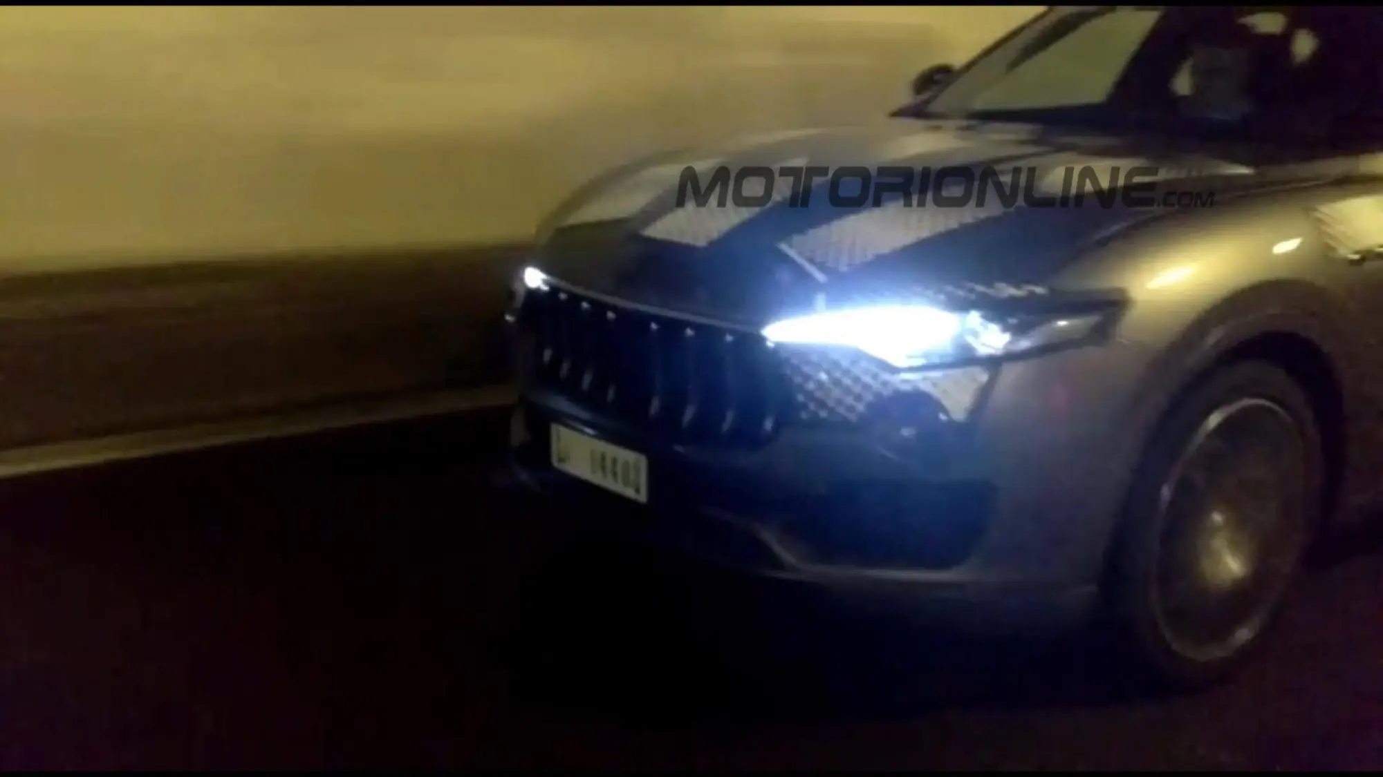 Maserati Levante - Foto spia 29-02-2016 - 12