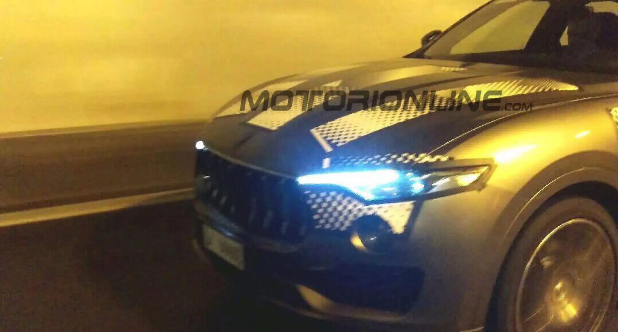 Maserati Levante - Foto spia 29-02-2016 - 9