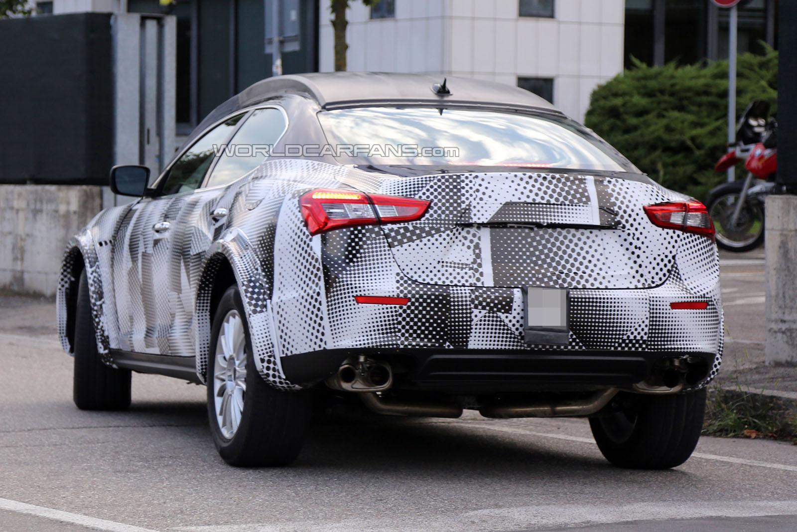 Maserati Levante - foto spia