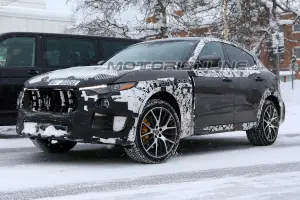 Maserati Levante GTS foto spia 13 febbraio 2018 - 2