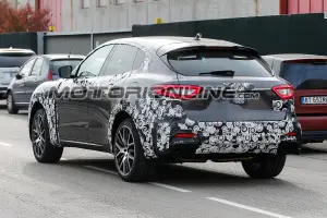 Maserati Levante GTS foto spia 4 novembre 2017