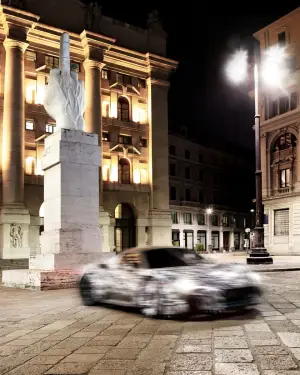 Maserati MC20 a Piazza Affari - Foto spia