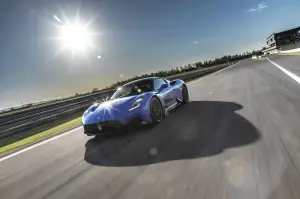 Maserati MC20 - prova su strada e in pista