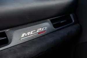 Maserati MC20 - prova su strada e in pista