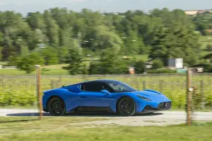 Maserati MC20 - prova su strada e in pista