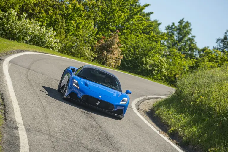 Maserati MC20 - prova su strada e in pista - 5