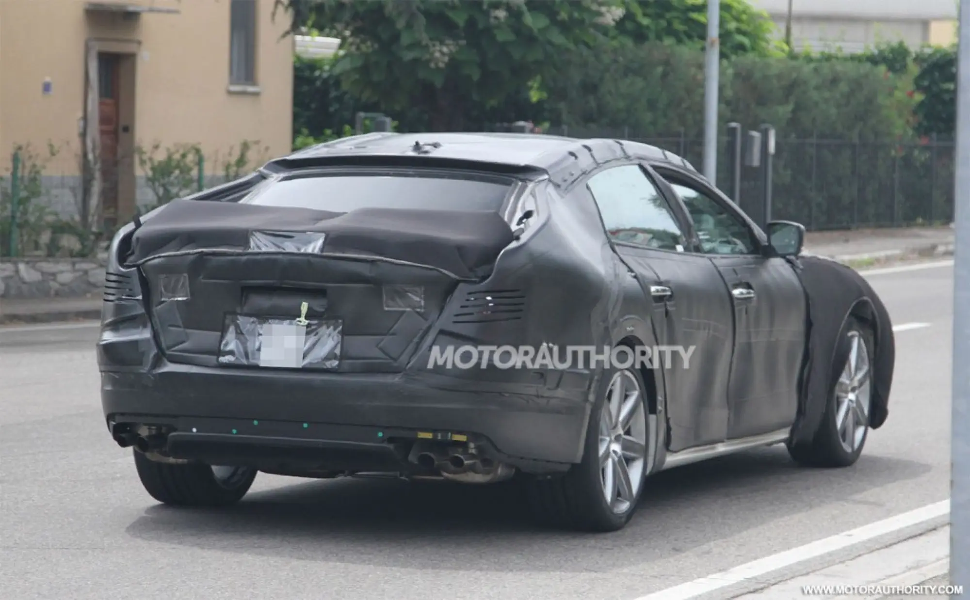 Maserati Quattroporte 2013 foto spia giugno 2012 - 11