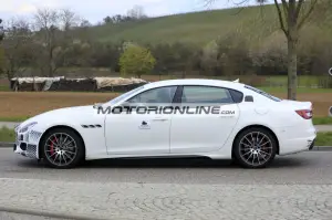 Maserati Quattroporte facelift - Foto spia 20-4-2020 - 12