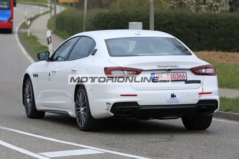 Maserati Quattroporte facelift - Foto spia 20-4-2020 - 14