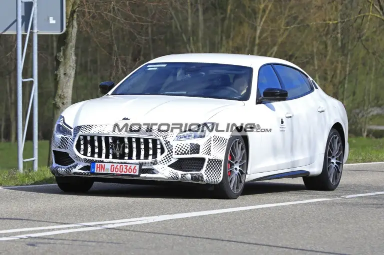 Maserati Quattroporte facelift - Foto spia 20-4-2020 - 2