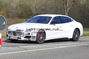 Maserati Quattroporte facelift - Foto spia 20-4-2020