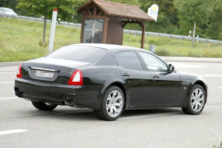 Maserati Quattroporte foto spia berlina sportiva - 7