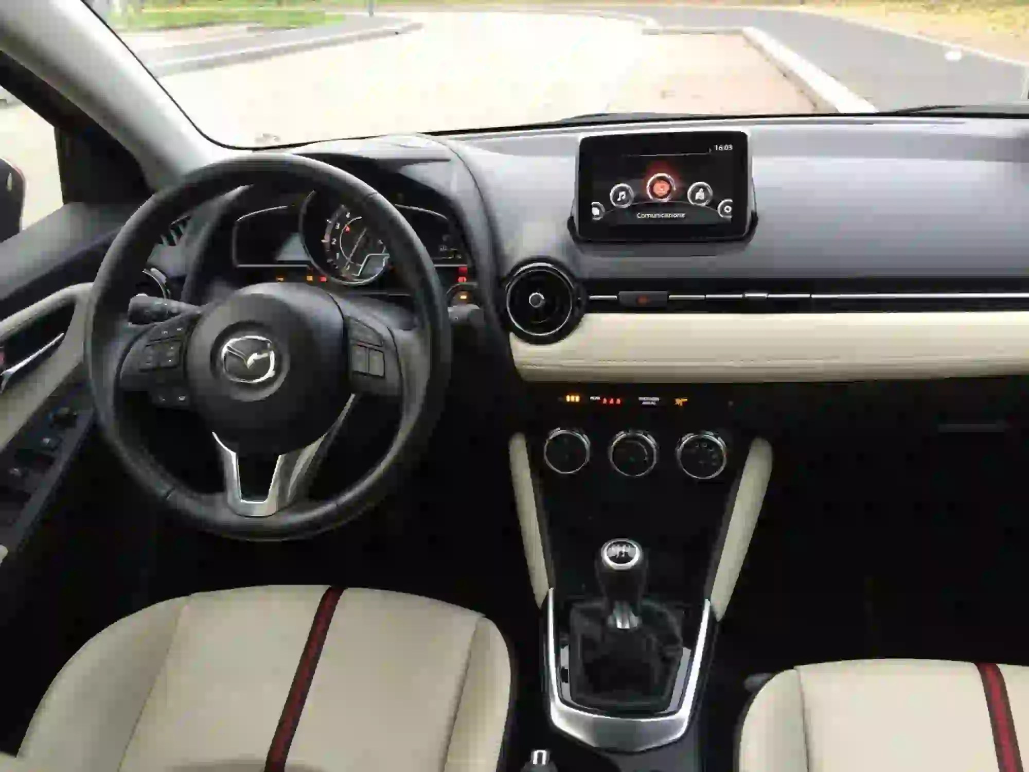 Mazda 2: prova su strada - 29