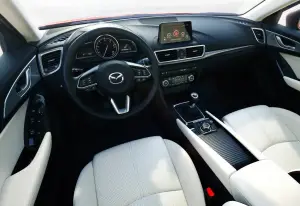 Mazda 3 MY 2017 - 15