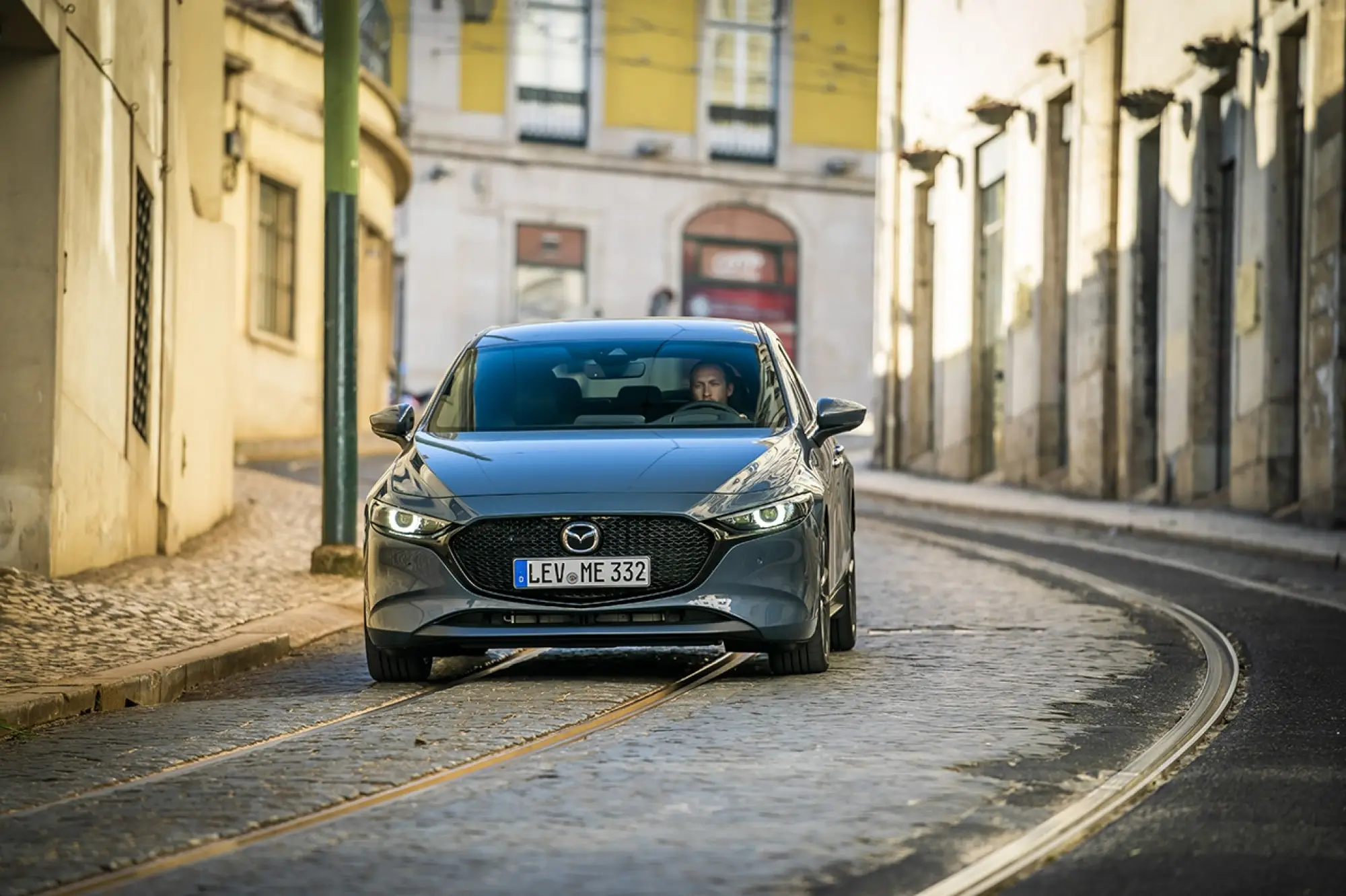 MAZDA 3 SKYACTIV-X GREY - 24