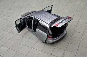 Mazda 5 2013 - 16