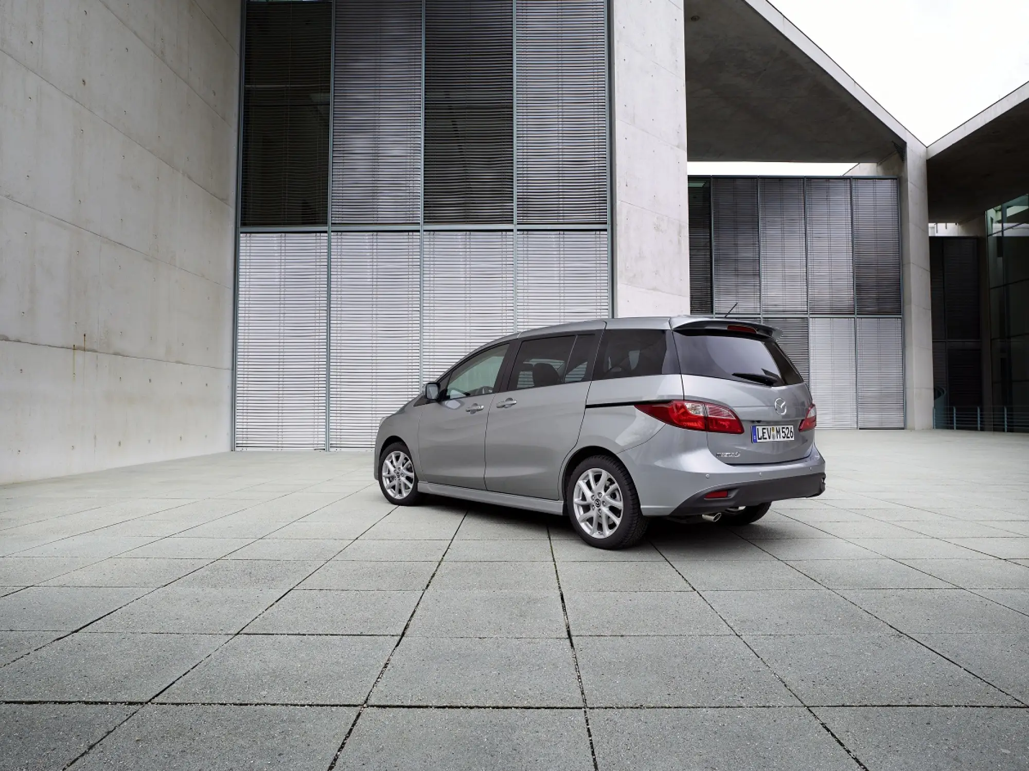 Mazda 5 2013 - 28